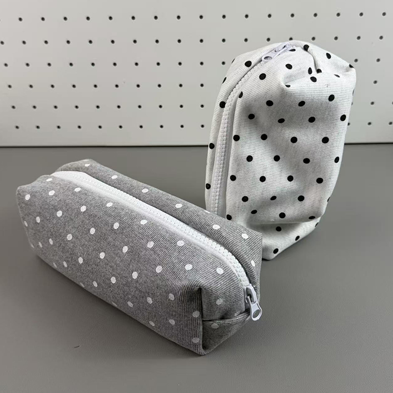 Astuccio a pois, carino ed est - Aesthetic Large Pencil Case Pouch recensione e prezzo